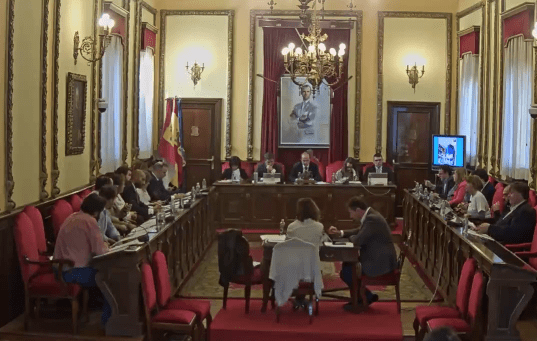El PP en el Ayuntamiento de Guadalajara confirma que la comisión del Mercado de Abastos nace “con las conclusiones hechas” y la califica de “teatrillo electoral”