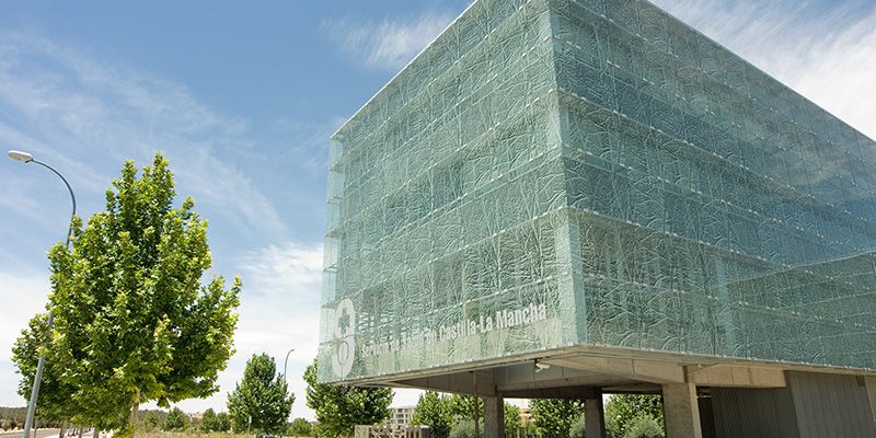 El SESCAM traslada a sindicatos y empresarios propuestas que permitan seguir mejorando el transporte sanitario y las condiciones laborales de los trabajadores