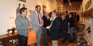 Eusebio Robles asiste a la inauguración de la exposición temporal `Sin pilas ni cables´ en el Museo de Guadalajara