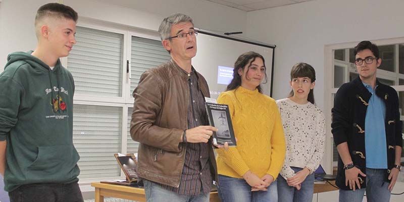 La creatividad cabanillera se reivindica en el acto del Día de las Bibliotecas