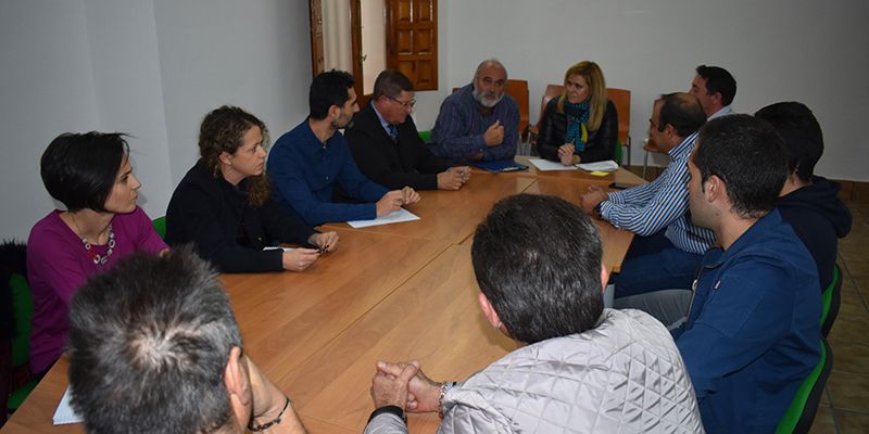 La Junta concede a San Lorenzo de la Parrilla una ayuda para la mejora del alumbrado exterior y la eficiencia energética del centro educativo