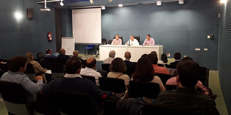 La Junta informa a los ayuntamientos de Cuenca sobre las ayudas para la renovación del alumbrado público en los municipios