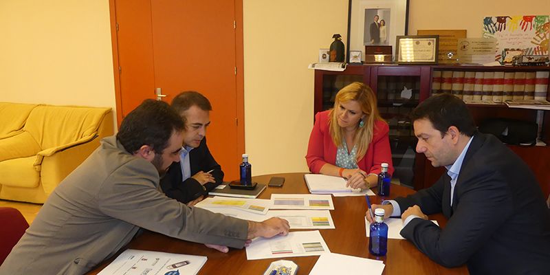 La Junta muestra su disposición a colaborar con el Salón del Vehículo de Ocasión