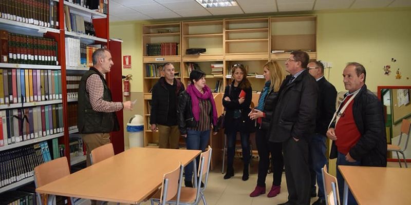 La Junta trabajará en la puesta en funcionamiento de la vivienda de mayores y el helipuerto de La Almarcha