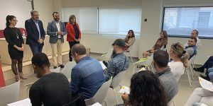 Los 14 alumnos participantes en el programa para la Recualificación y Reciclaje Profesional de Azuqueca reciben sus certificados de profesionalidad