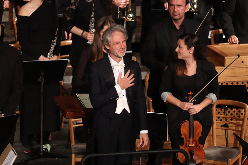 Manos Unidas estrena "Bendita las manos" de Ignacio Yepes 3 Manos Unidas estrena Bendita las manos de Ignacio Yepes