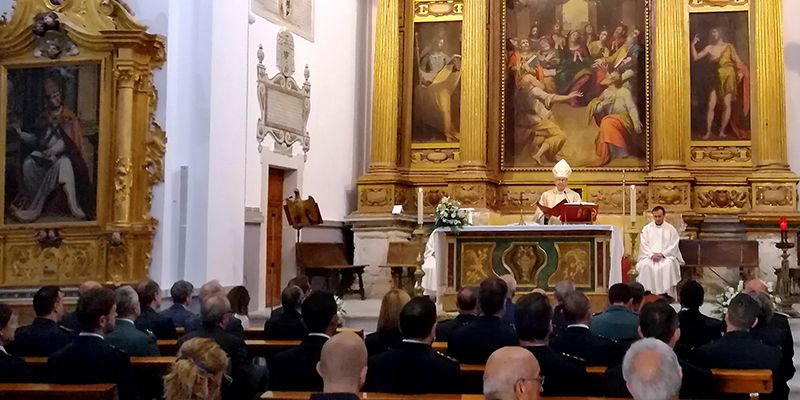 Mons. José María Yanguas acompaña a la Policía Nacional en la festividad de sus patronos, los Ángeles Custodios