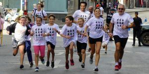 Más de 500 persona participan de la VIII Carrera Solidaria de Cruz Roja Cuenca