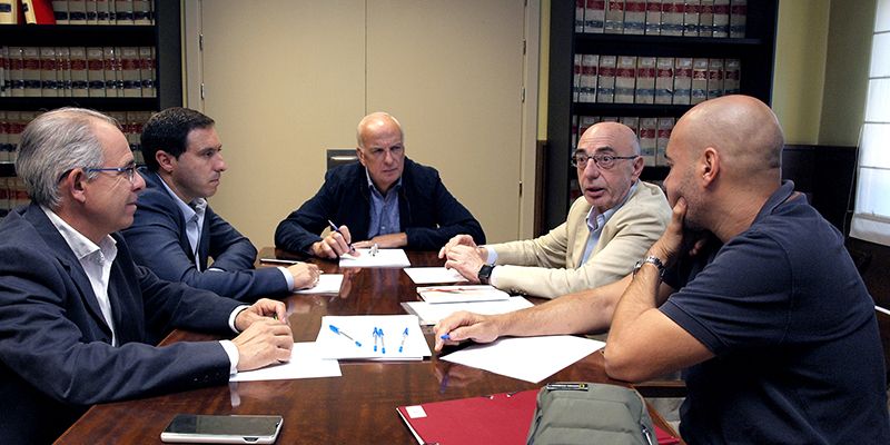 El presidente de la CHJ y el presidente de la Diputación de Cuenca abordan los daños provocados por la tromba de agua caída en septiembre