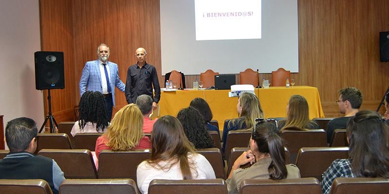 Una decena de centros educativos de Guadalajara cuentan este año con auxiliares de conversación nativos