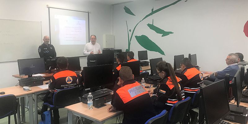 Una treintena de alumnos de Cuenca reciben formación básica para voluntariado de Protección Civil