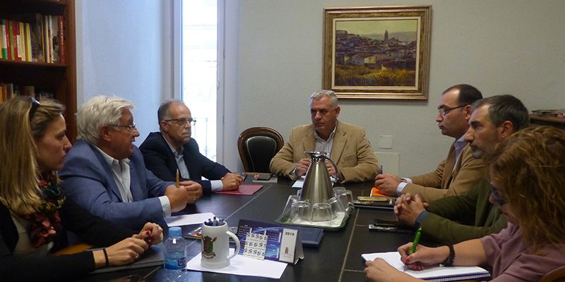 Vega propone a los grupos de Acción Local nuevas convocatorias de la Diputación para los programas de desarrollo de 2020