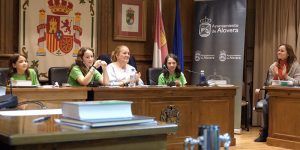 Alovera elige alcaldesa infantil y moviliza a más de dos mil niños y niñas en su Semana de la Infancia