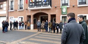 Alovera se une con un minuto de silencio en diversos puntos del municipio en el rechazo a la violencia de género