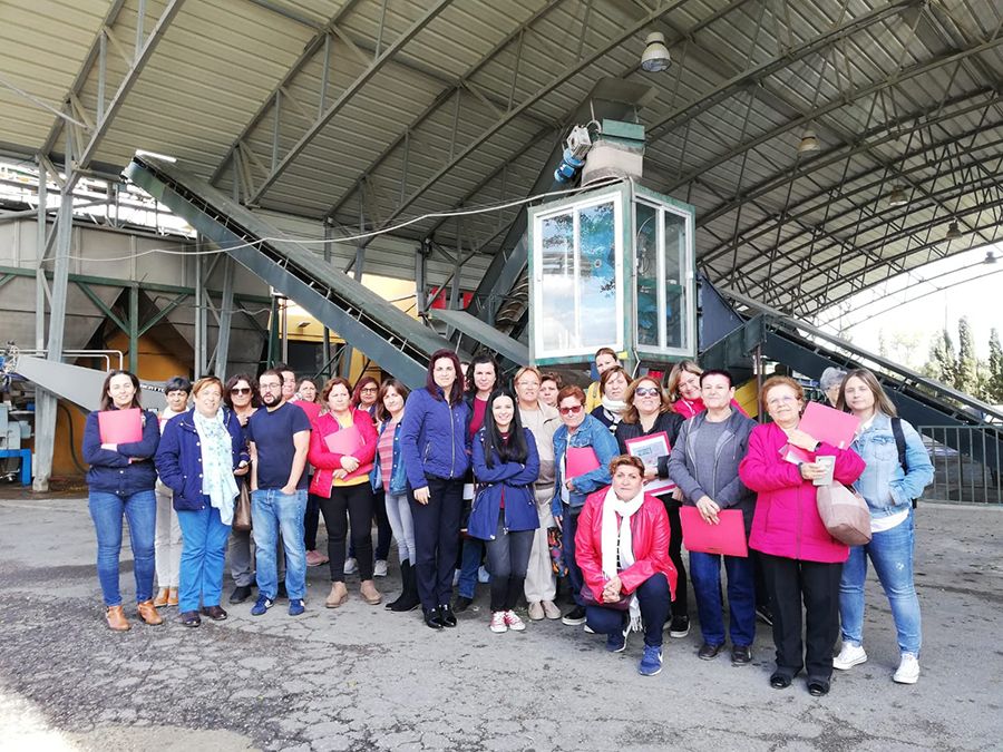 AMFAR invita a 1.500 mujeres rurales a emprender