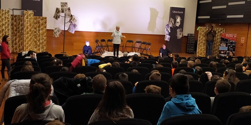 Cerca de 400 escolares de Cuenca participan en el Día Internacional del Niño