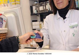 El Colegio de Farmacéuticos de Guadalajara advierte las bajadas de precio reducen los ingresos de farmacias pequeñas y rurales y pueden desaparecer