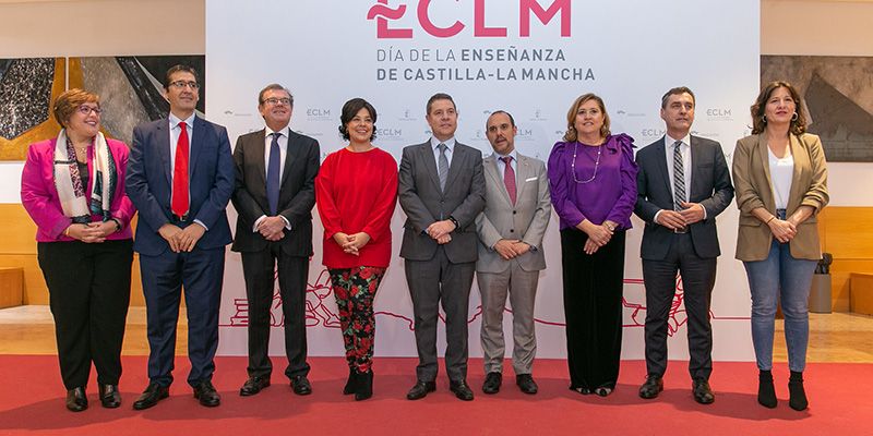 El Gobierno regional ensalza el trabajo que realizan todos los miembros de la comunidad educativa y recuerda que “en educación todo suma”