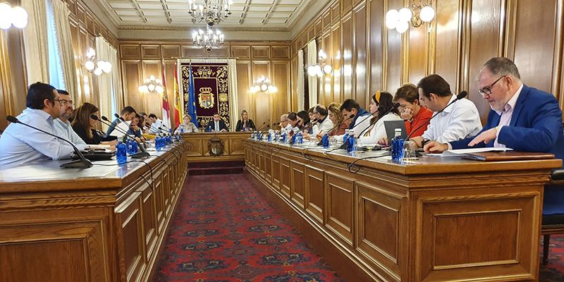 El pleno de la Diputación de Cuenca aprueba una declaración institucional para mostrar su repulsa a cualquier tipo de violencia hacia las mujeres
