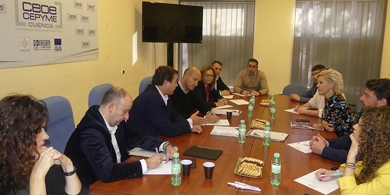 El PSOE incide en la creación de empleo y el mantenimiento de servicios como bases para luchar contra la despoblación