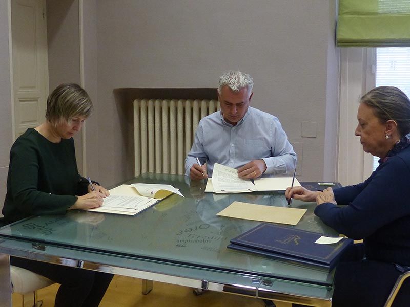 La Diputación ayuda a la Escuela Oficial de Idiomas a mantener su extensión en Sigüenza