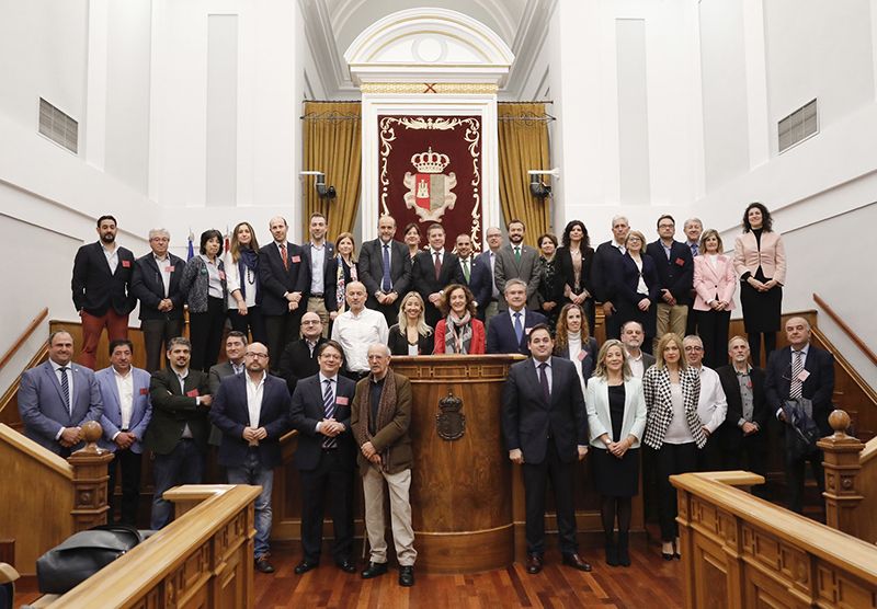 La Junta celebra con los agentes sociales y económicos la aprobación de la Ley de Economía Circular, pionera en nuestro país