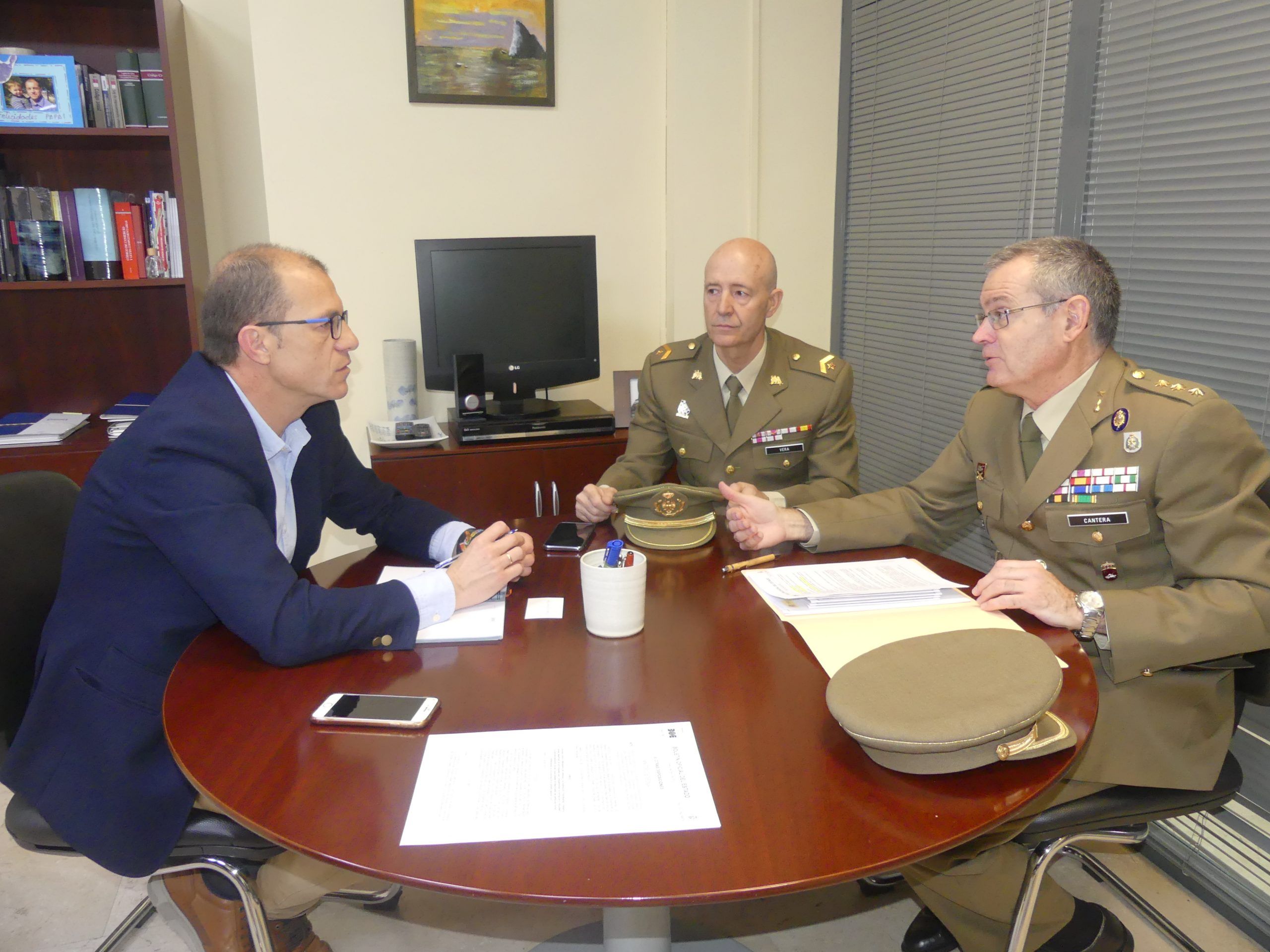 La patronal conquense colaborará con la Subdelegación de Defensa para facilitar la transición laboral de los militares 3 La patronal conquense colaborará con la Subdelegación de Defensa para facilitar la transición laboral de los militares