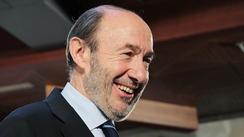 La UCLM reconocerá el trabajo, esfuerzo y dedicación que Pérez Rubalcaba prestó a la institución académica