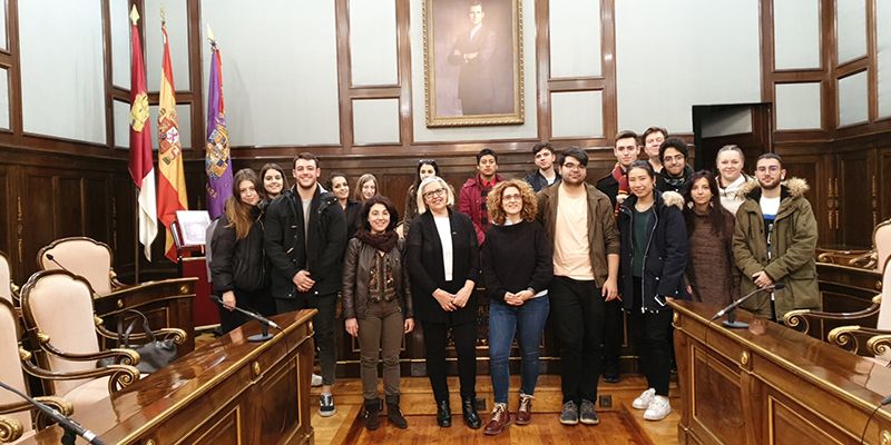 Los alumnos de la Escuela de Arte ‘Elena de la Cruz’ diseñarán la nueva imagen de la Diputación de Guadalajara