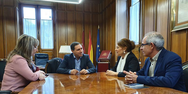 Martínez Chana recibe a la consejera de Bienestar Social en la ronda que está manteniendo con todas las diputaciones