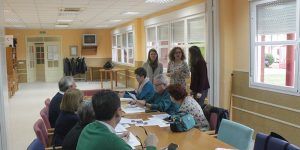 Mayores de Cabanillas se ponen las pilas con los teléfonos inteligentes