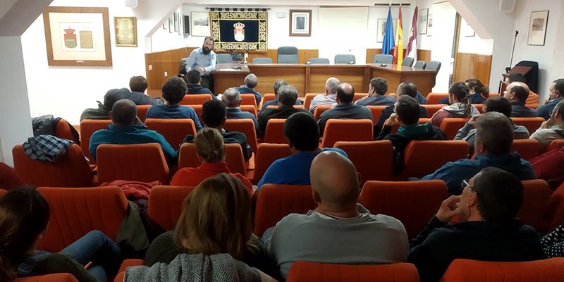 Más de 40 agricultores se interesan por los cultivos ecológicos en una charla organizada por el Ayuntamiento de Sacedón