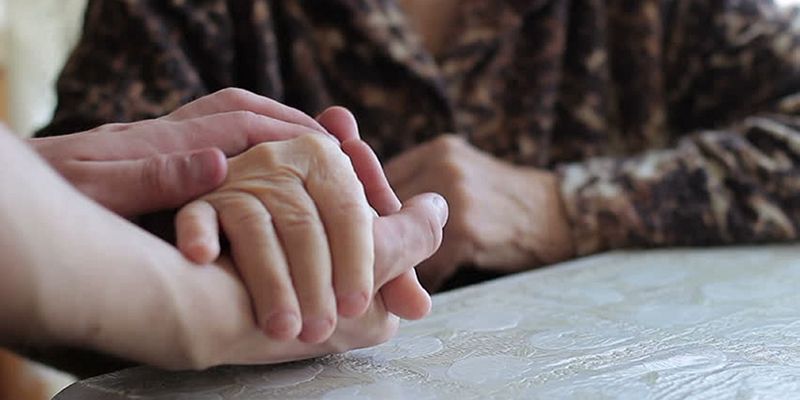 Más de un millar de personas de Guadalajara reciben ayuda del Gobierno regional para ejercer como cuidadores en su entorno familiar