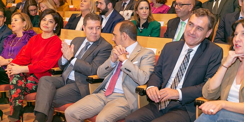 Page anuncia una nueva OPE docente de 716 plazas y la reducción de las ratios escolares en 4º, 5º y 6º de Primaria para el próximo curso