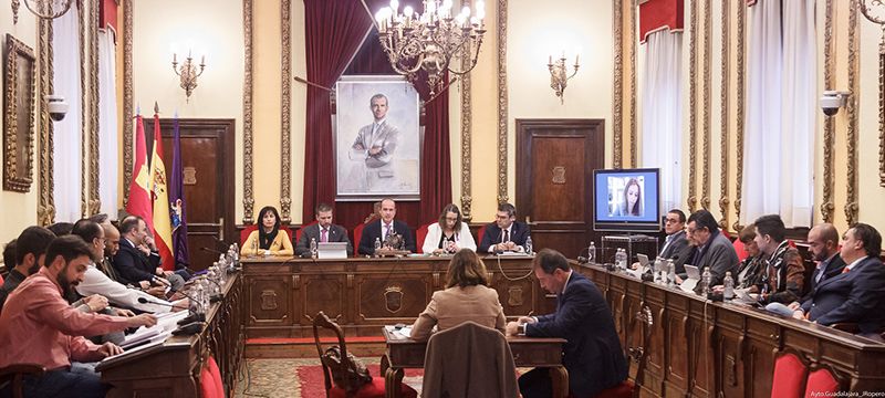 Rojo “La violencia contra mujeres y niñas es una de las violaciones de derechos más extendidas y devastadoras”
