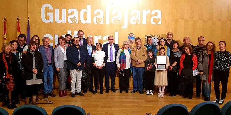 Sentido homenaje del Ayuntamiento de Guadalajara al exalcalde Fernando Revuelta, fallecido el pasado 5 de julio