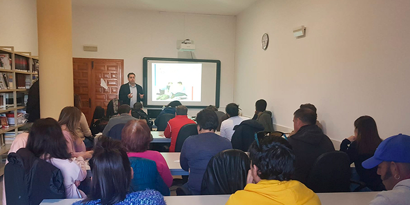 Un total de 21 personas se formaron en Huete en desfibrilación automática externa