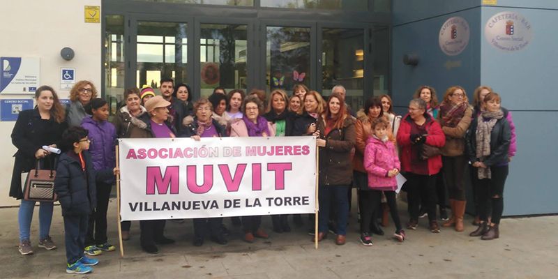 Villanueva de la Torre se vuelca contra la violencia de género