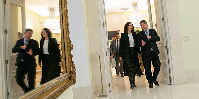 Castilla-La Mancha y la Comunidad de Madrid rubrican el convenio de la tarjeta de transporte que ejemplifica “el sentido cooperativo de las autonomías”