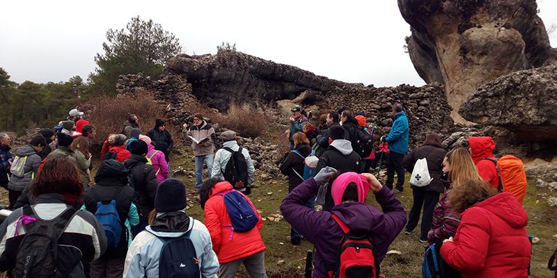 Cerca de 60 personas marchan desde Cuenca a Valdecabras gracias al programa "Cuencleta. Naturaleza y Patrimonio" 1 Cerca de 60 personas marchan desde Cuenca a Valdecabras gracias al programa Cuencleta. Naturaleza y Patrimonio