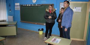 El Gobierno regional estudiará posibles mejoras en el colegio de Carrascosa del Campo