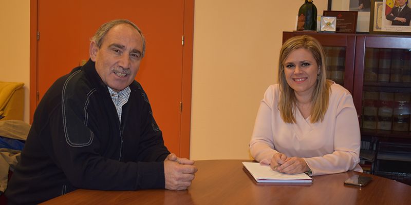 El Gobierno regional y el Ayuntamiento de Salmeroncillos trabajarán conjuntamente en la mejora de las infraestructuras del municipio