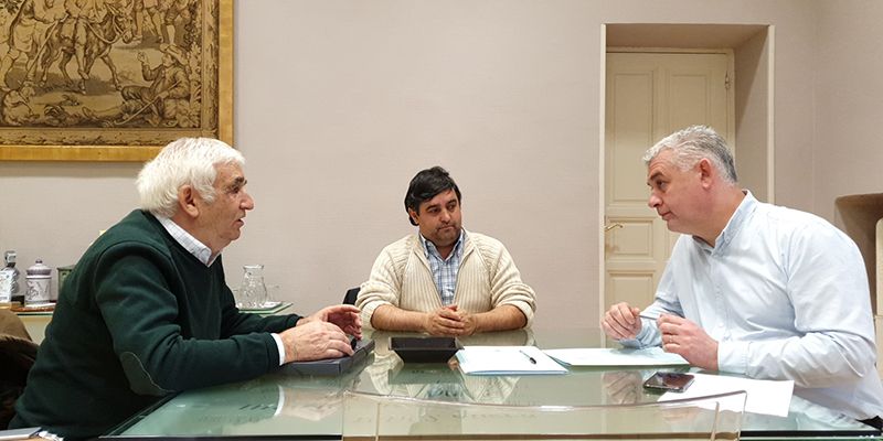 El presidente de la Diputación de Guadalajara atiende las demandas de las E.A.T.I.M.