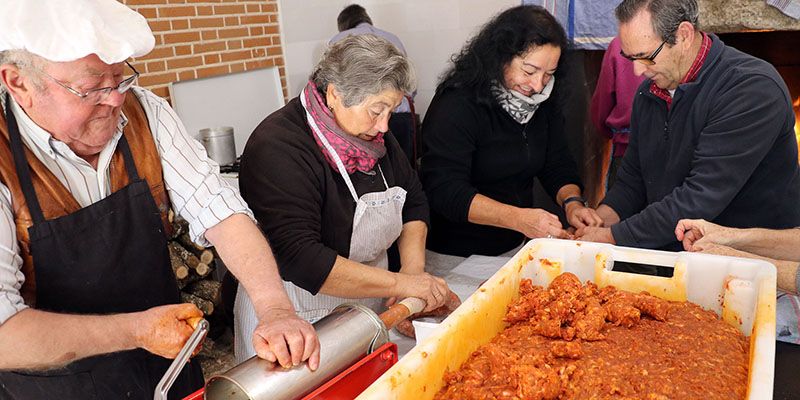 El puente de la Constitución vuelve a ser el de la fiesta de la matanza en Tamajón