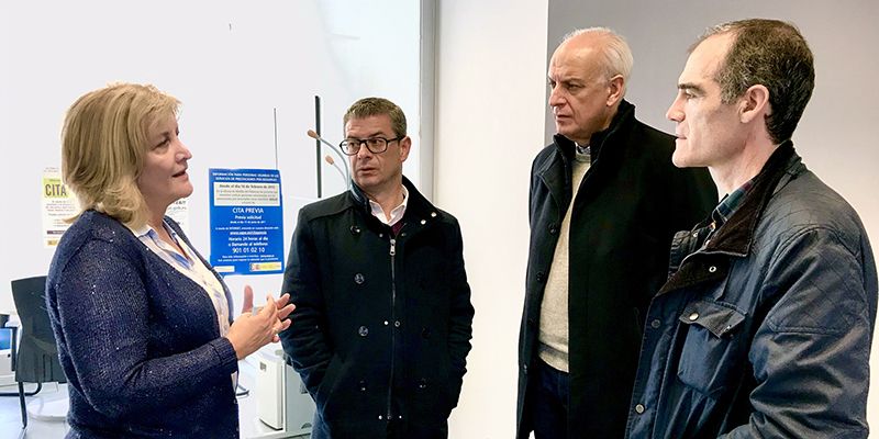 El subdelegado del Gobierno en Cuenca visita las oficinas del SEPE en Cañete y Motilla del Palancar