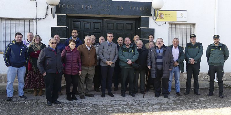 El subdelegado del Gobierno visita el cuartel de la Guardia Civil de Jadraque y se reúne con los alcaldes de la zona