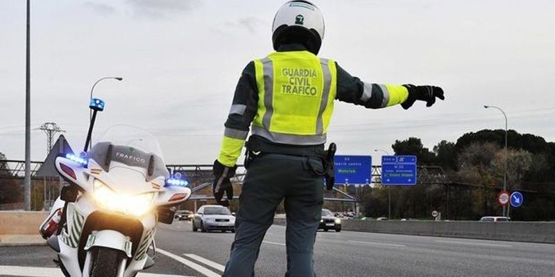 La DGT inicia en Guadalajara una campaña especial de control de alcoholemia y drogas al volante