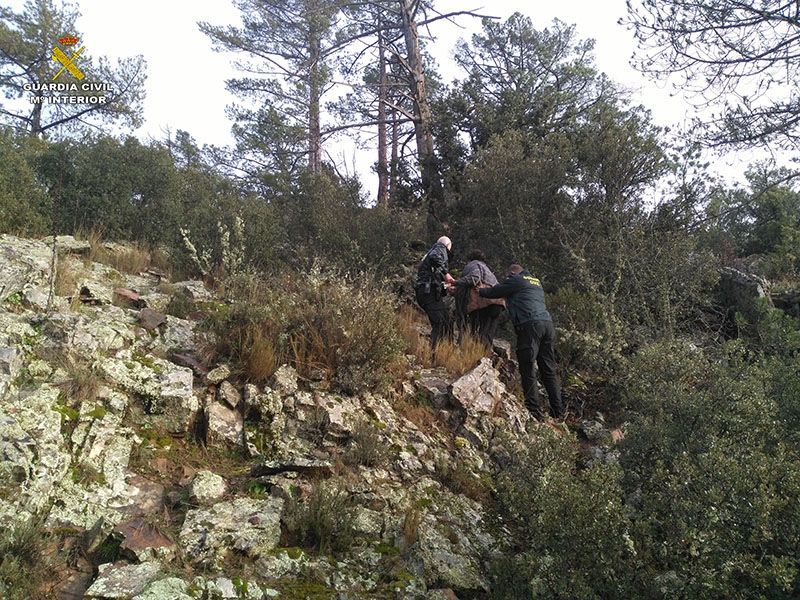 La Guardia Civil localiza a una persona extraviada cuando buscaba setas en la serranía conquense 1 La Guardia Civil localiza a una persona extraviada cuando buscaba setas en la serranía conquense