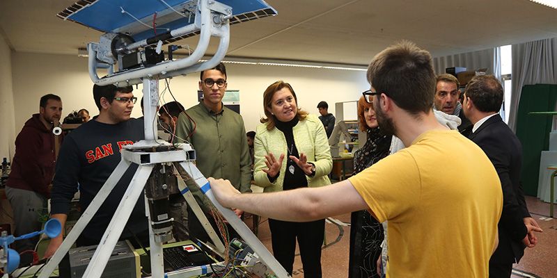 La Junta destina más de 500.000 euros en 681 becas para alumnos y alumnos de Formación Profesional Dual