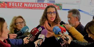 La pista de hielo y el tobogán gigante del Mercado de Abastosde Guadalajara  se convierten en gratuitos y solidarios desde hoy al jueves